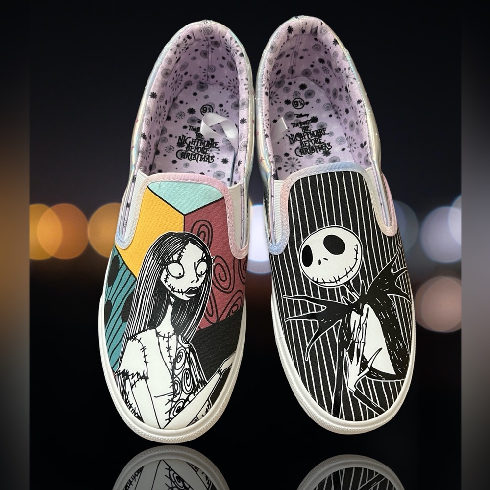 Women’s Disney Nightmare Before Christmas Low Top Slip-on Sneakers Size 9.5